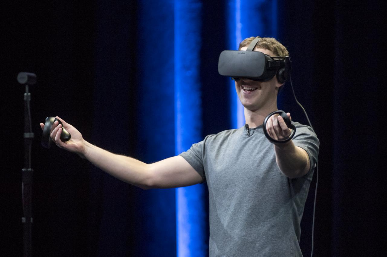Zuckerberg expects &#39;breakthrough augmented reality glasses&#39; this decade